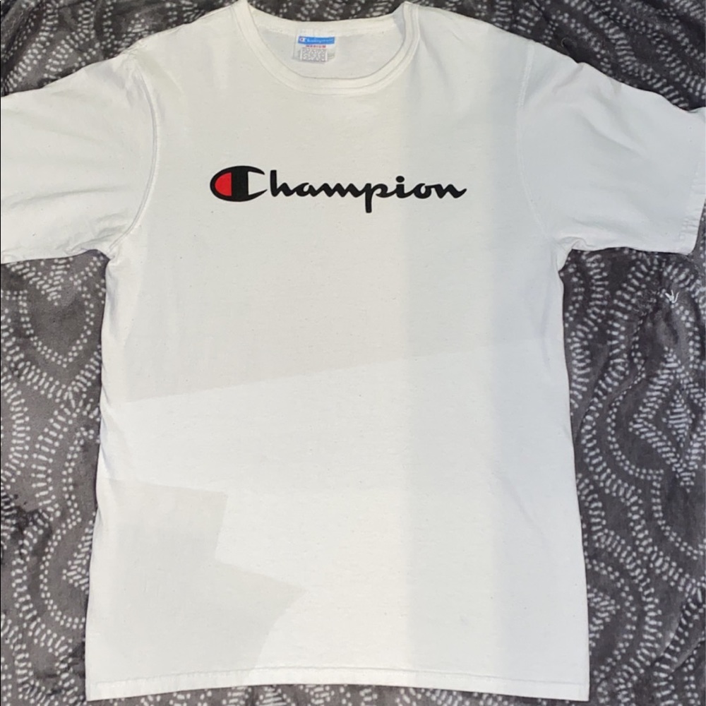 White champion shirt size M